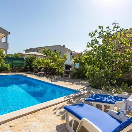 Ferienhaus Cozy In With Wifi