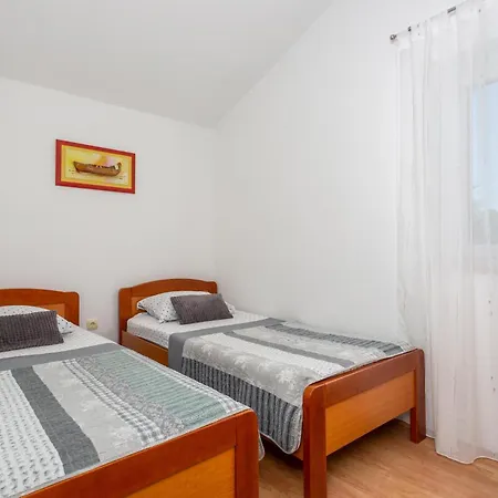 3 Bedroom Cozy In